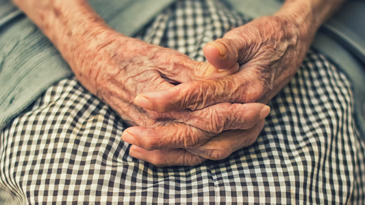Wearable Devices for Seniors: A Guide to Elderly Health Tech